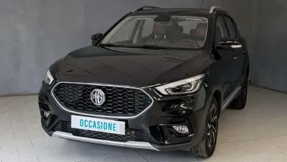 Usata MG ZS Luxury 111 CV (81 kW) 2023 Nero SUV