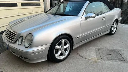 Usata Mercedes CLK230 193 CV (141 kW) 2000 Argento Cabrio