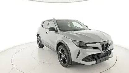 Nuova Alfa Romeo GT Junior Edizione Speciale 145 CV (106 kW) 2026 Grigio scuro SUV