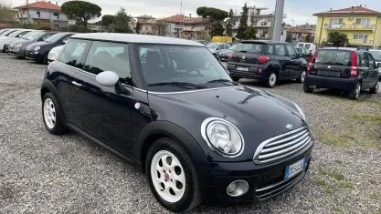 Usata Mini Cooper D Pepper 109 CV (80 kW) 2009 Nero Utilitaria