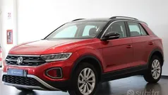 Rosso Usata 2022 VW T-Roc Life SUV | 23.900 € (Buon prezzo)