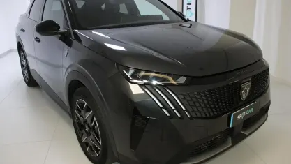Usata Peugeot 3008 GT 136 CV (100 kW) 2025 Grigio SUV