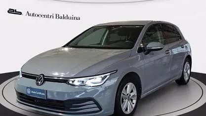 Usata 2021 VW Golf VIII Life Tre volumi | 19.800 € (Buon prezzo)
