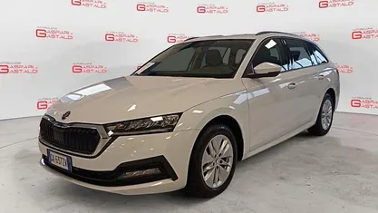 Usata Skoda Octavia Executive 150 CV (110 kW) 2022 Bianco Station wagon