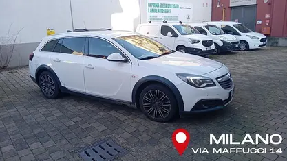 Usata Opel Insignia Cosmo 170 CV (125 kW) 2015 Bianco Station wagon
