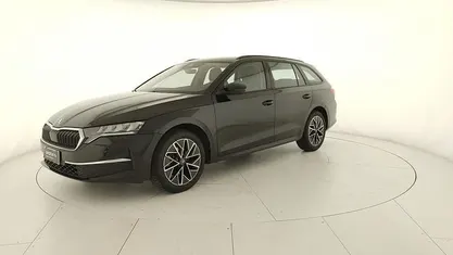 Nero tulipano perlato Usata 2025 Skoda Octavia Executive Station wagon | 28.400 € (Buon prezzo)