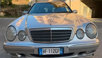 Usata Mercedes E200 Avantgarde 186 CV (136 kW) 1999 Grigio Station wagon