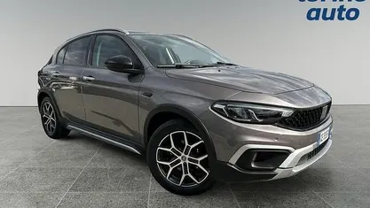 Usata Fiat Tipo Cross Plus 101 CV (74 kW) 2021 Berlina