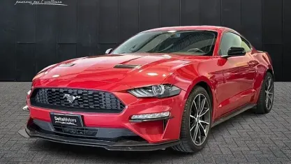 Usata Ford Mustang Fastback 290 CV (213 kW) 2018 Rosso metallizzato Coupé