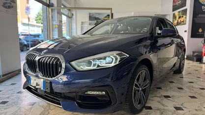 Usata BMW 118 Sport Line 140 CV (102 kW) 2020 Blu/azzurro Utilitaria