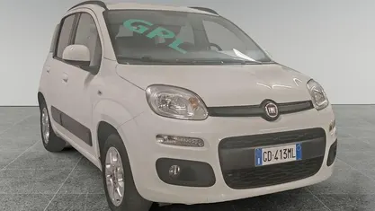 Usata 2020 Fiat Panda Lounge Due volumi | 11.900 € (Cara)