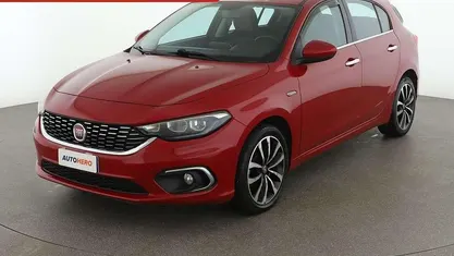 Usata 2017 Fiat Tipo Lounge Tre volumi | 10.099 € (Buon prezzo)
