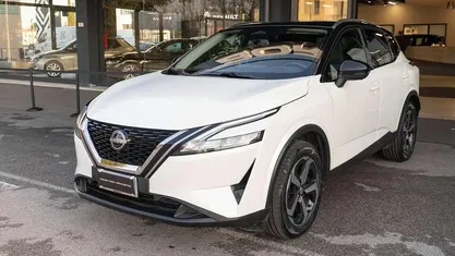 Usata Nissan Qashqai N-Connecta 140 CV (102 kW) 2022 Bianco SUV