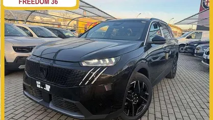 Nero Nuova 2025 Peugeot 5008 GT SUV | 31.990 € (Ottimo prezzo)
