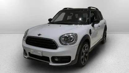 Light white Usata 2021 Mini Cooper D Countryman Business SUV | 23.250 € (Buon prezzo)