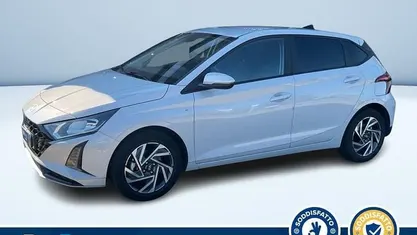 Bianco pastello Usata 2024 Hyundai i20 Monovolume | 18.100 € (Buon prezzo)