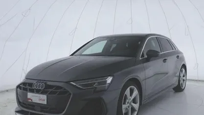 Grigio Usata 2024 Audi A3 S-Line Berlina | 35.500 € (Buon prezzo)