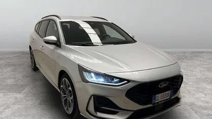 Grigio Usata 2023 Ford Focus ST-Line X Station wagon | 19.900 € (Buon prezzo)