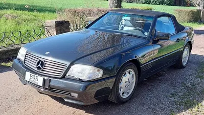 Nero Usata 1990 Mercedes 300 Tre volumi | 18.000 €