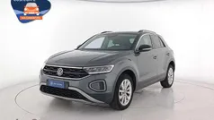 Indium grey metallizzato nero Usata 2022 VW T-Roc Life SUV | 20.500 € (Ottimo prezzo)