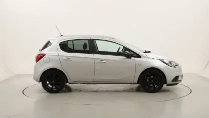 Usata Opel Corsa Edition 90 CV (66 kW) 2018 Argentoargento Utilitaria