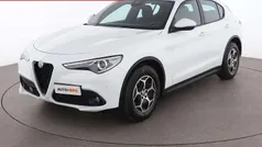 Usata 2022 Alfa Romeo Stelvio Business SUV | 24.899 € (Buon prezzo)