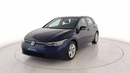 Usata VW Golf VIII Life 116 CV (85 kW) 2022 Utilitaria