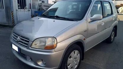 Usata Suzuki Ignis GL 83 CV (61 kW) 2002 Utilitaria