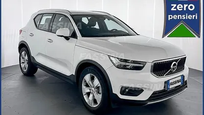Bianco Usata 2019 Volvo XC40 Momentum SUV | 20.800 € (Buon prezzo)