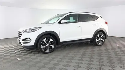 Usata 2016 Hyundai Tucson Xpossible SUV | 13.500 € (Buon prezzo)