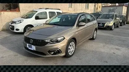 Usata Fiat Tipo Business 120 CV (88 kW) 2018 Grigio Station wagon