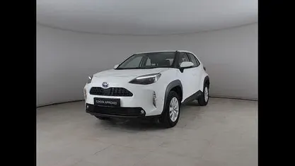Bianco Usata 2022 Toyota Yaris Cross Active SUV | 19.200 € (Ottimo prezzo)