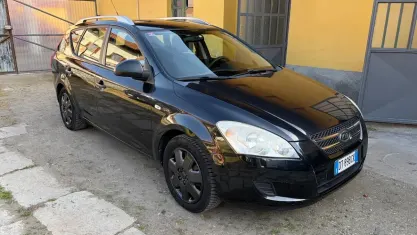Usata Kia Ceed EX 109 CV (80 kW) 2009 Nero Utilitaria