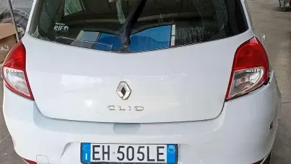 Usata Renault Clio II 75 CV (55 kW) 2011 Bianco Berlina