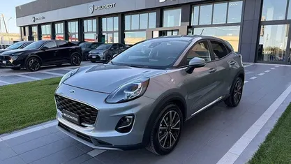 Grigio Usata 2023 Ford Puma Titanium SUV | 17.900 € (Buon prezzo)