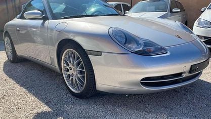 Usata Porsche 911 Carrera Cabriolet 300 CV (220 kW) 2001 Argento Cabrio