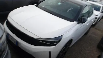 Usata Opel Corsa 110 CV (80 kW) 2025 Bianco Utilitaria