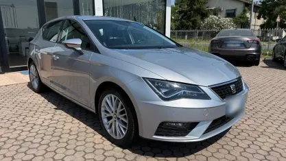 Usata Seat Leon Style 131 CV (96 kW) 2020 Grigio Berlina