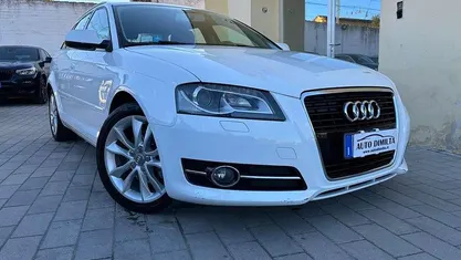 Bianco Usata 2012 Audi A3 Ambiente Tre volumi | 8900 € (Buon prezzo)