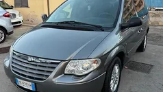 Grigio Usata 2007 Chrysler Voyager Limited Monovolume | 1999 € (Ottimo prezzo)