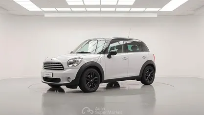 Bianco/tetto nero Usata 2012 Mini Cooper D Countryman SUV | 11.000 €