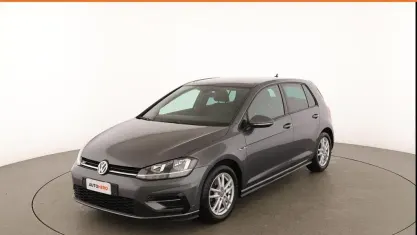Używany VW Golf VII Sportline 116 KM (85 kW) 2018 Szary Sedan/Limuzyna