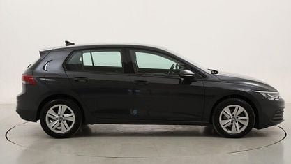 Gebraucht VW Golf VIII Life 116 PS (85 kW) 2022 Limousine
