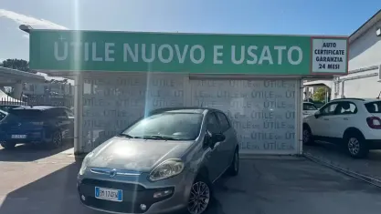 Usata Fiat Grande Punto 77 CV (56 kW) 2012 Grigio Utilitaria
