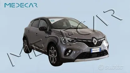 Usata Renault Captur Techno 145 CV (106 kW) 2023 Grigio SUV