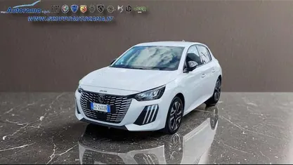 Usata Peugeot 208 101 CV (74 kW) 2025 Bianco Utilitaria