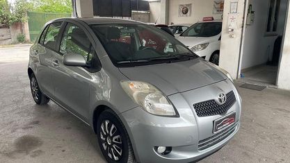 Usata Toyota Yaris Luna 87 CV (63 kW) 2007 Grigio Utilitaria
