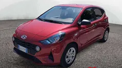 Rosso Usata 2022 Hyundai i10 Advanced Due volumi | 13.500 € (Buon prezzo)