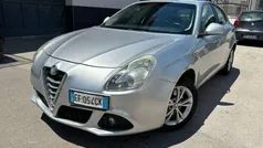 Argento Usata 2011 Alfa Romeo Giulietta Distinctive Due volumi | 2990 € (Super prezzo)