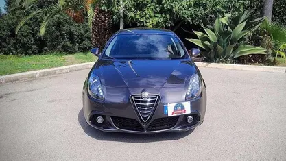 Grigio Usata 2014 Alfa Romeo Giulietta Distinctive Due volumi | 7799 € (Buon prezzo)